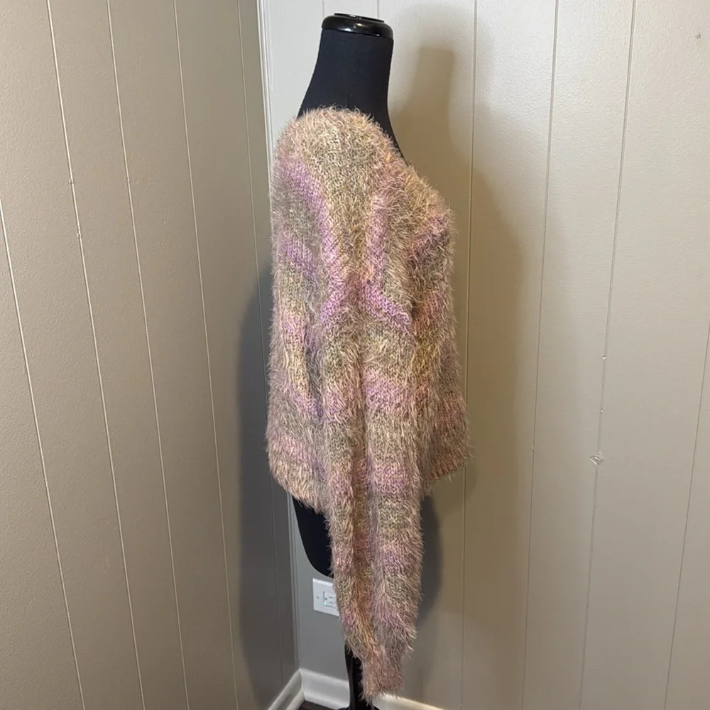 NWT Free People Women’s Medium V Neck Sweater Fuzzy Fringe Knit Comfy Cozy